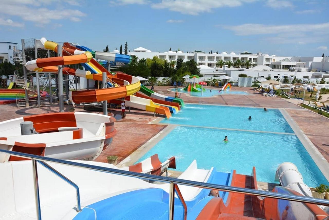 Zodiac Hotel